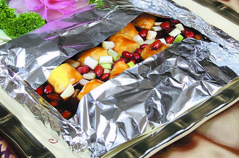 pack food in aluminum foil